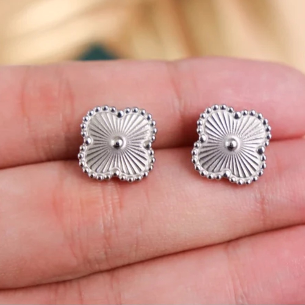 Titanium Stainless Steel Clover Stud Earrings - Picture 3 of 4